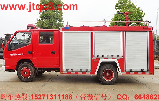 泡沫消防車(chē)產(chǎn)業(yè)大潮現(xiàn)“湖北身影”.jpg