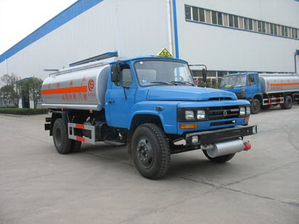 東風(fēng)140尖頭油罐車(加油車)